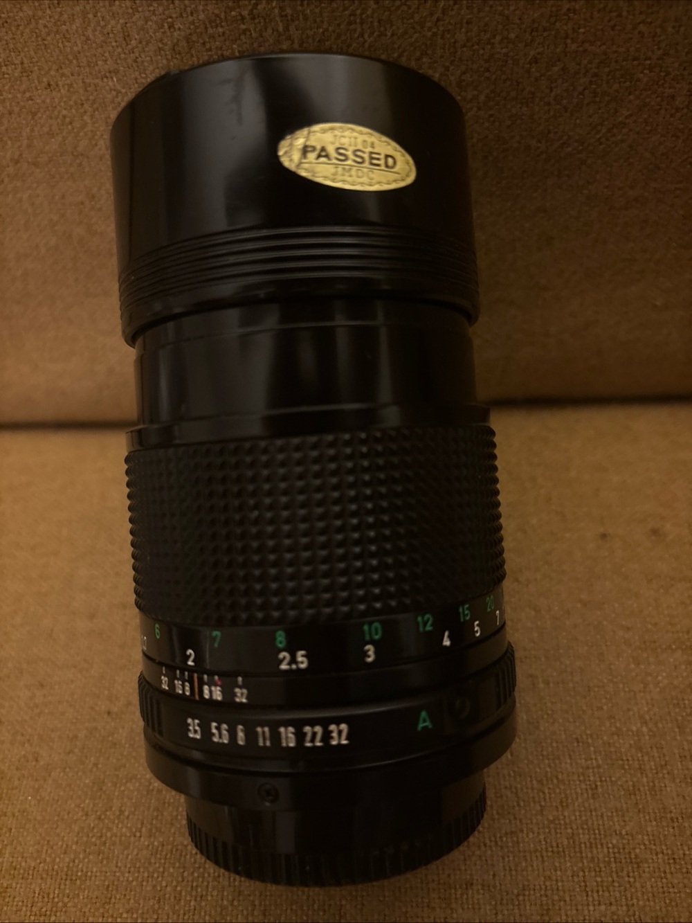 Canon FD 135mm f/3.5 Prime Telephoto Camera Lens w/Front & Rear Cap Leather Case